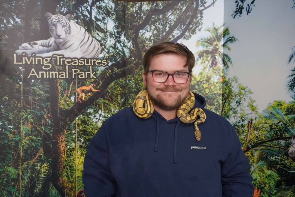 Animal encounter photo session
